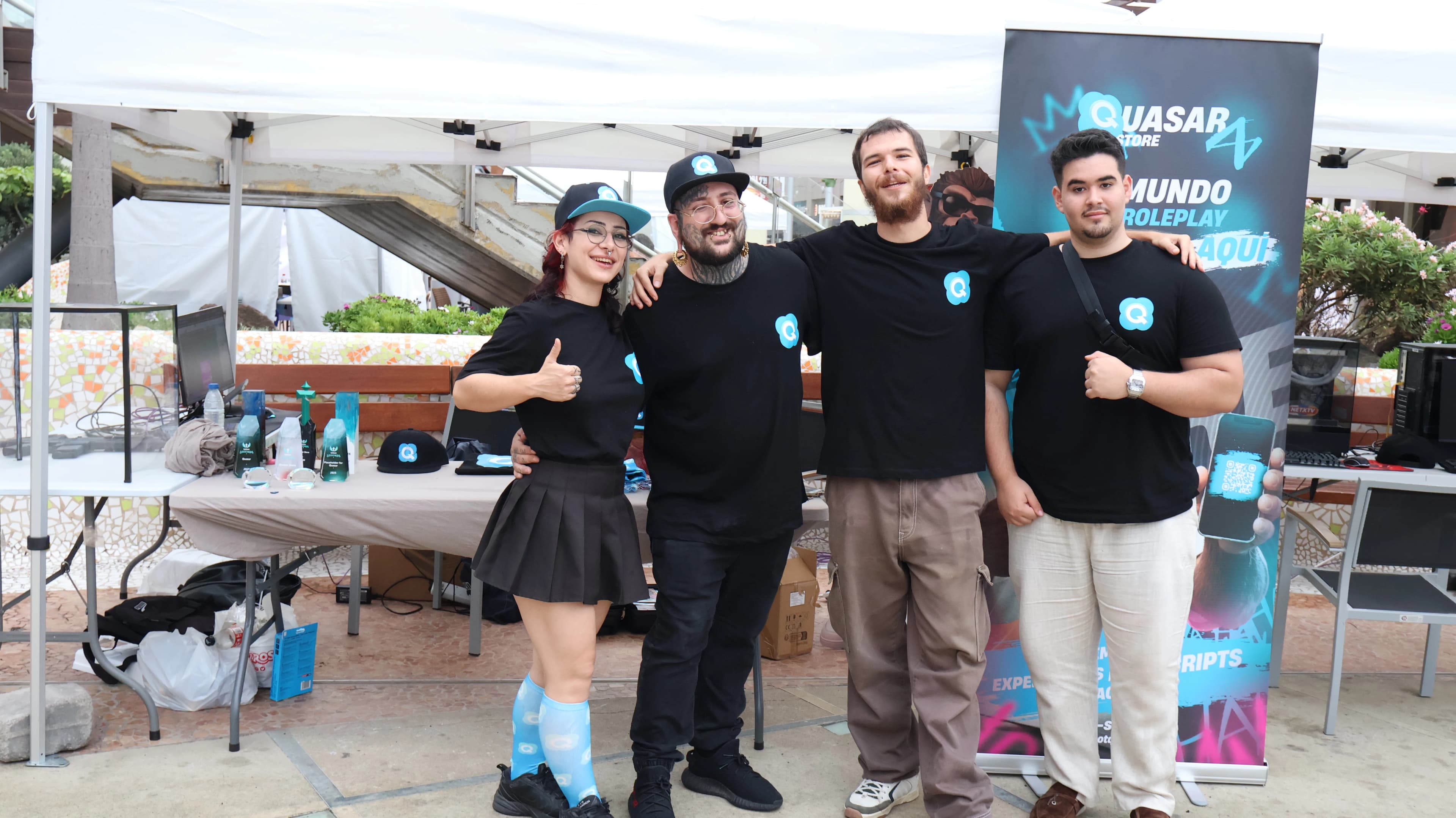 Quasar Store team with the Next Level Origins organizers at the close of the event in Gran Canaria