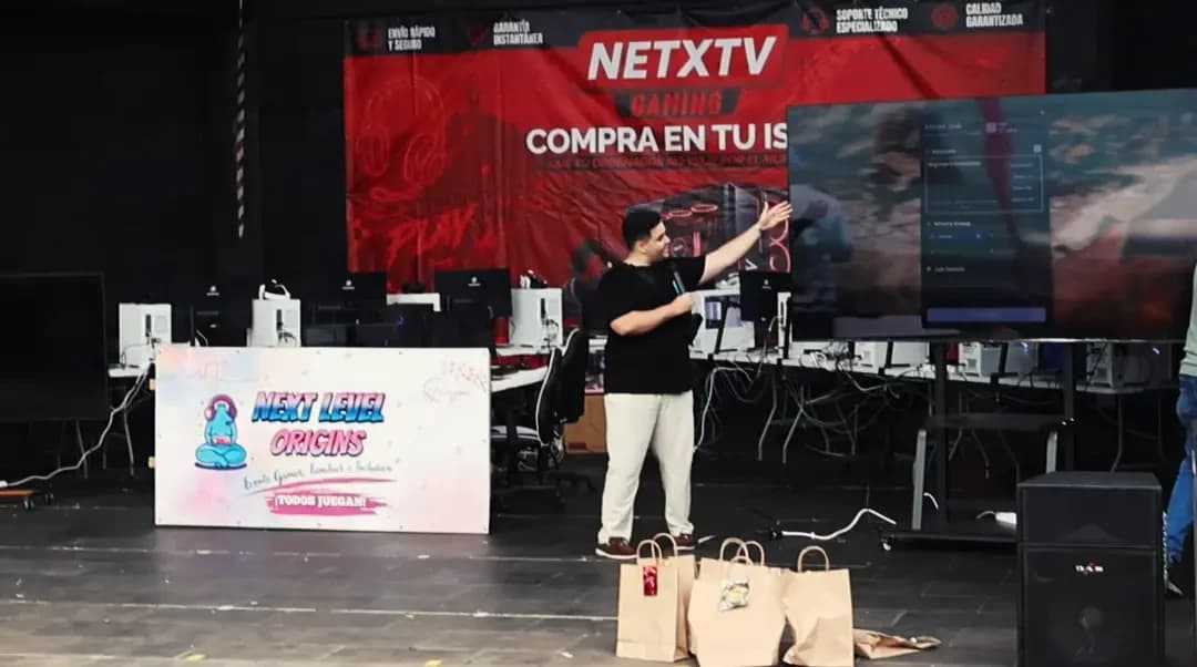 Quasar Store FiveM script creators meeting their community in person at a live gaming event